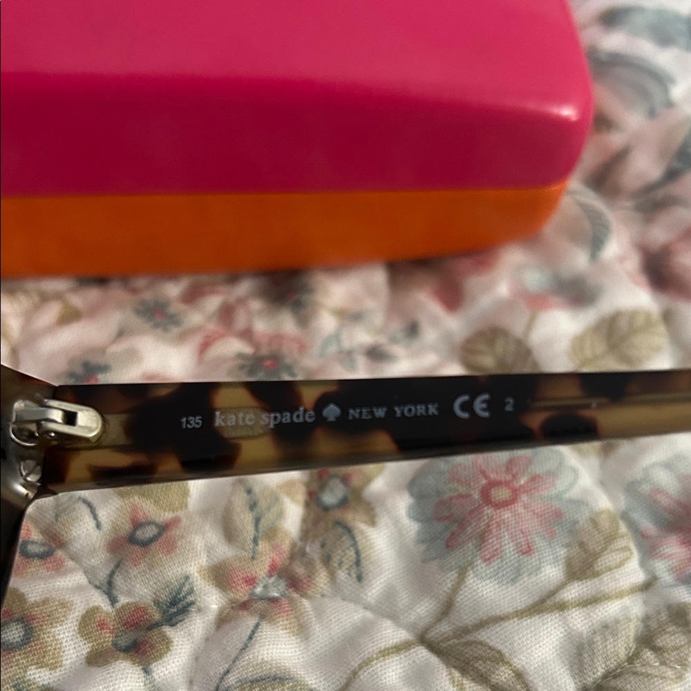 Tortoise Shell Sunglasses - Picture 7 of 8